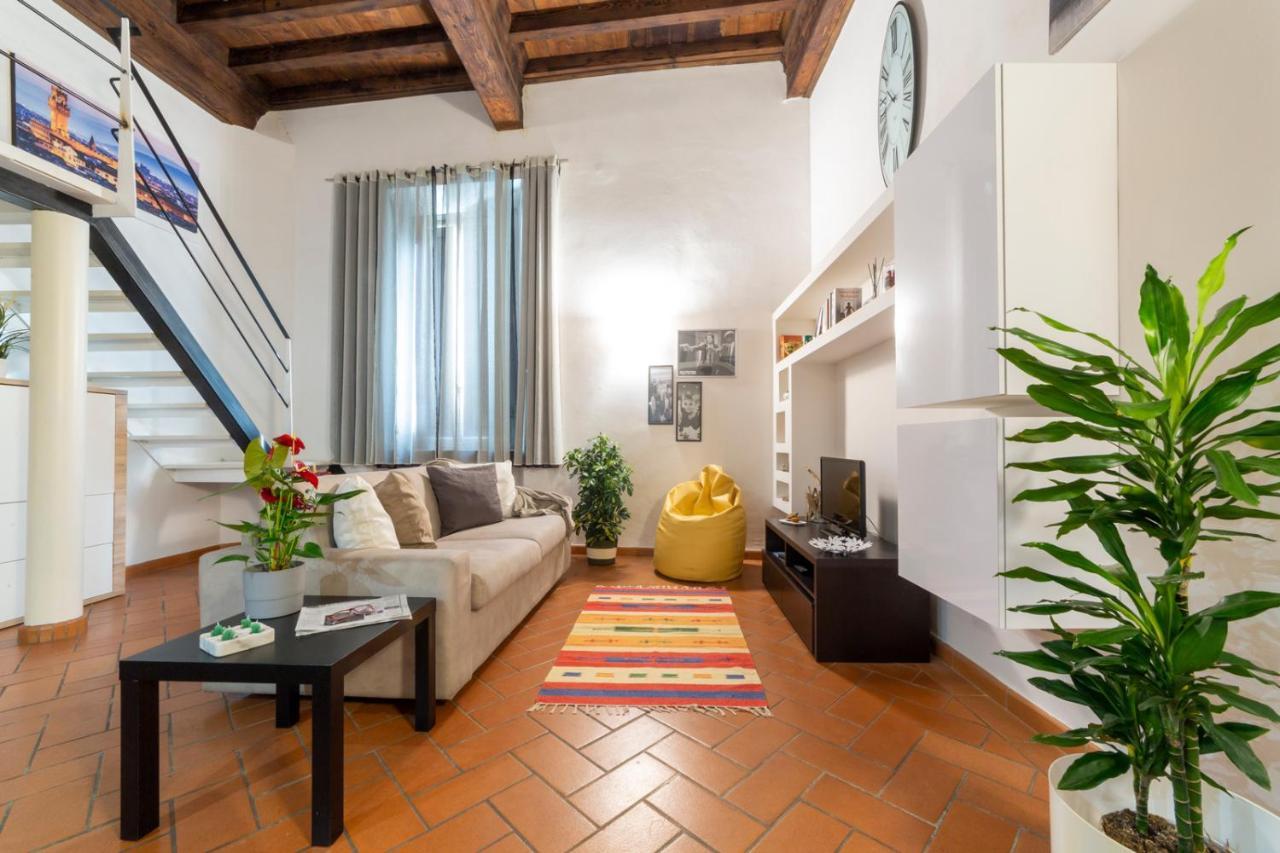 Guelfi Loft In A Historic Palace ฟลอเรนซ์ ภายนอก รูปภาพ