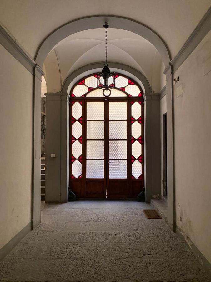 Guelfi Loft In A Historic Palace ฟลอเรนซ์ ภายนอก รูปภาพ